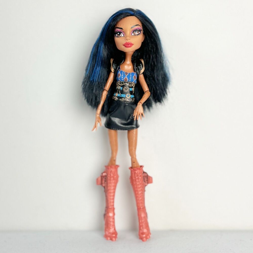 Monster High Dead Tired Robecca Steam Between Classes Outfit Mattel 2013
